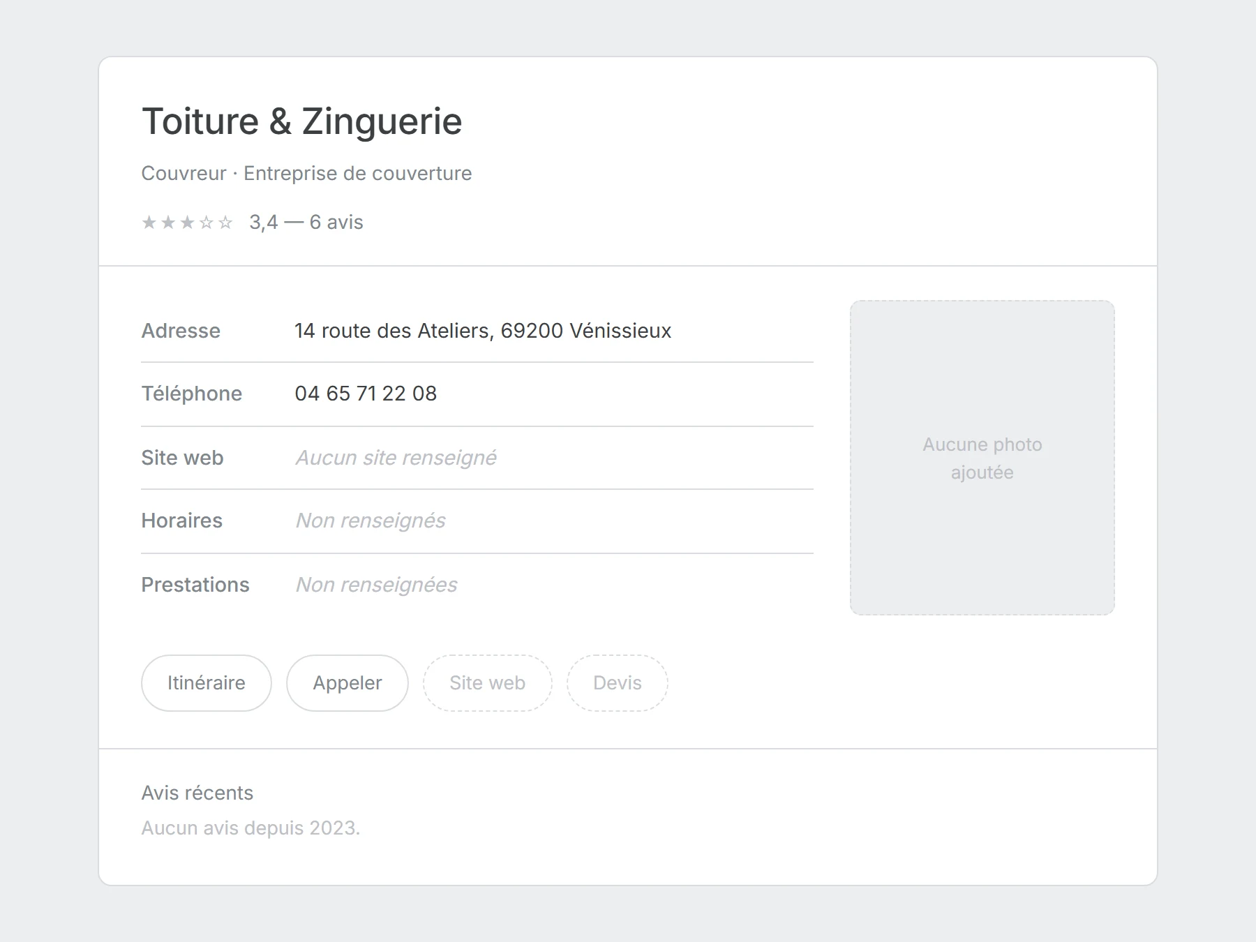 Fiche d'établissement d'un couvreur sans site internet : aucune photo, aucun horaire, aucune prestation renseignée